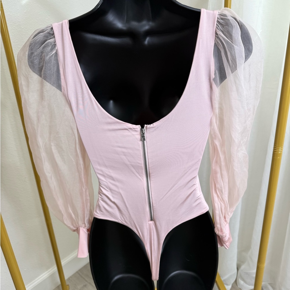 Alice + Olivia Light Pink Sheer Sleeve Bodysuit top - Picture 2 of 3